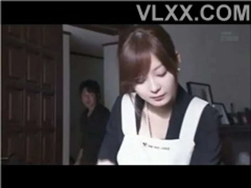 Gã chồng đi công tác, cô vợ ở nhà bị bồ của chị gái cưỡng hiếp
